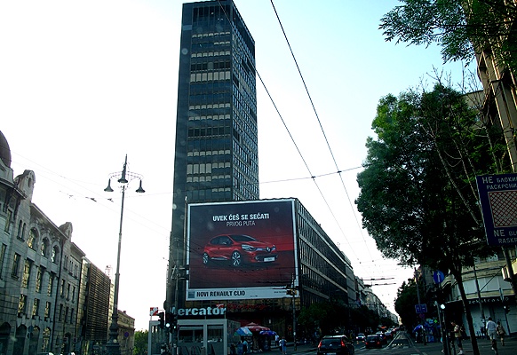 Beogradjanka-Hochhaus im Zentrum