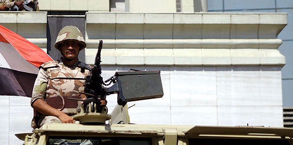 Bewaffneter ägyptischer Soldat