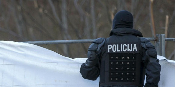 Ein slowenischer Polizist an der Grenze
