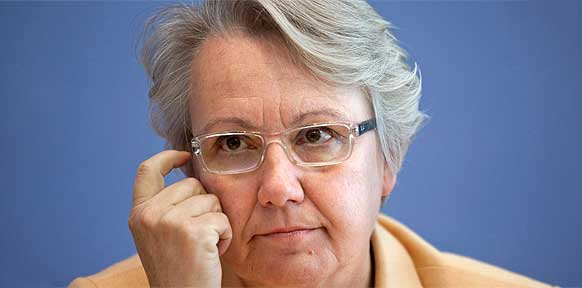 (C) METTELSIEFEN, DPA Annette Schavan