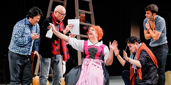 BARBARA PALFFY/VOLKSOPER Darsteller/innen auf der Bühne, Ausschnitt aus "Viva la Mamma"