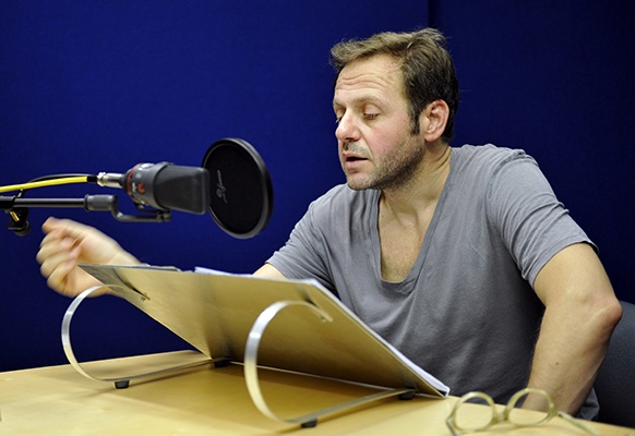 Samuel Finzi