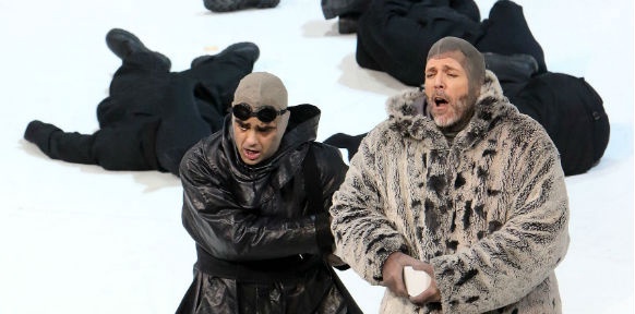 WILFRIED HöSL Rolando Villazón und Thomas Hampson im Kostüm