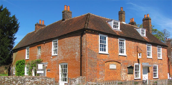 JANE AUSTEN'S HOUSE MUSEUM Backsteinhaus