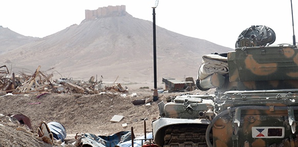 Ein Panzer in der Nähe von Palmyra