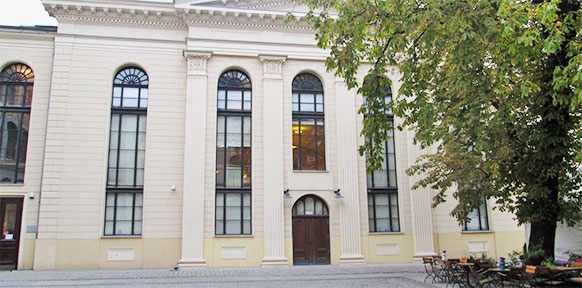 ORF/BRIGITTE VOYKOWITSCH Synagoge zum Weißen Storch
