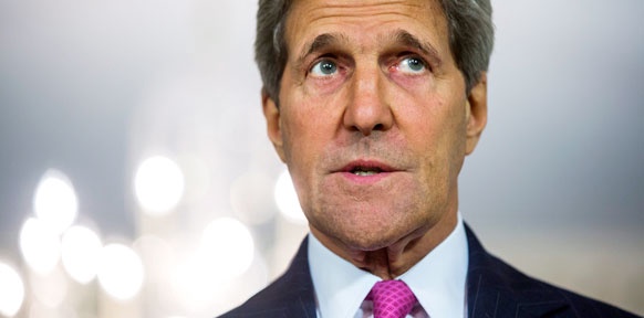 John Kerry blickt nach oben