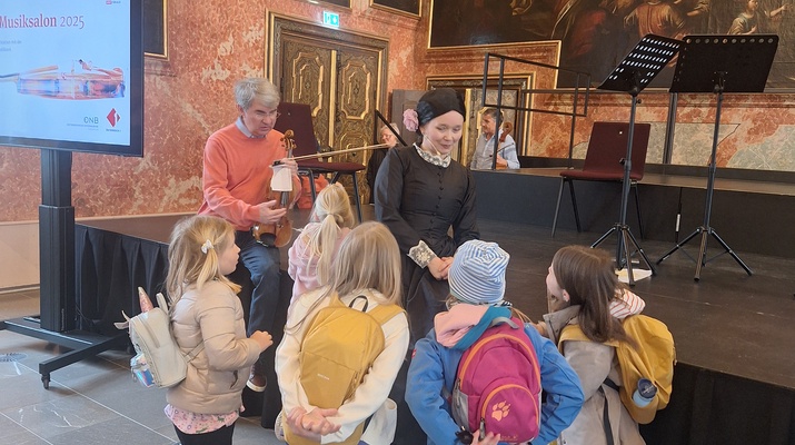 Das Artis-Quartett und Ulla Pilz nach dem Kinderkonzert 2025 in Graz