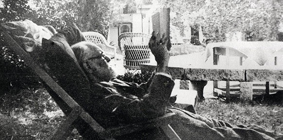 (C) SIGMUND FREUD PRIVATSTIFTUNG Sigmund Freud, Pötzleinsdorf 1931