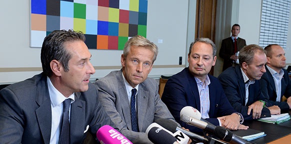Heinz Christian Strache (FPÖ), Reinhold Lopatka (ÖVP), Andreas Schieder (SPÖ), Dieter Brosz (Grüne) und Matthias Strolz (NEOS)