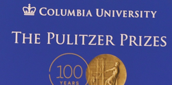 APA/AFP/JEWEL SAMAD Rednerputlt des Pulitzerpreises