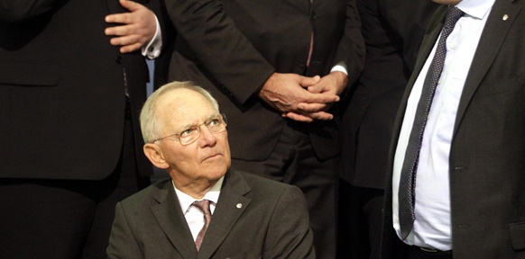 Wolfgang Schäuble im Kreis von EU-Kollegen