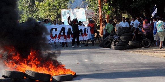 Straßenproteste mit Feuer in Nicaragua