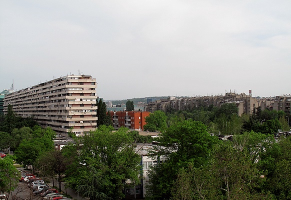 Wohnblock in Novi Beograd. Die Wohnzufriedenheit ist groß.