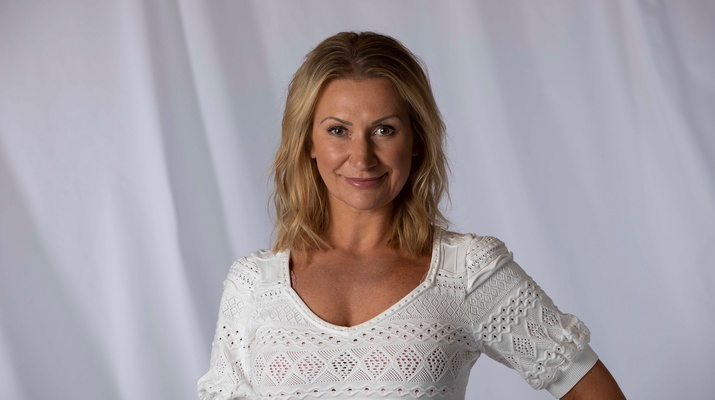 MONIKA LÖFF Angelika Niedetzky