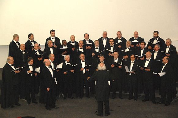 (C) CORO DOS ANTIGOS ORFEONISTAS DA UNIVERSIDADE DE COIMBRA Coro dos Antigos Orfeonistas da Universidade de Coimbra