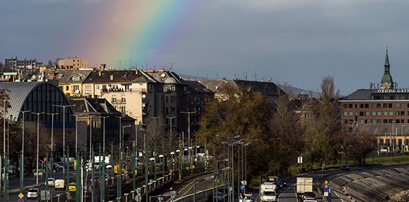 Blick auf Budapest mit Regenbogen