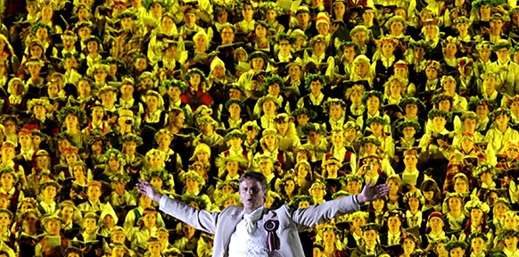(C) APA/EPA/VALDA KALNINA Chor + Dirigent