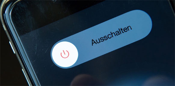 APA/DPA/SVEN HOPPE Handy mit Ausschalt-Zeichen