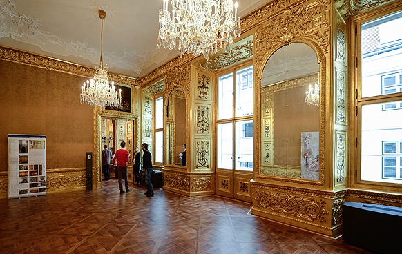 Winterpalais - Zimmer mit vergoldeten Wänden