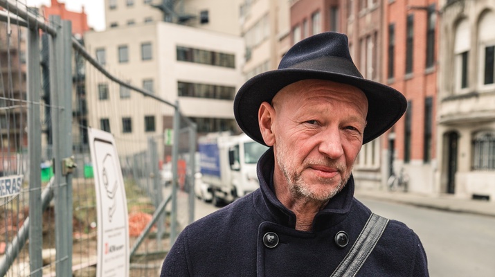 Luk Perceval mit Hut