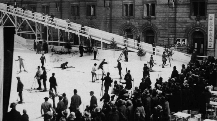 Eröffnung des Schneepalastes im Wiener Nordwestbahnhof, November 1927