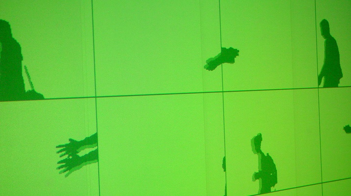 Grüner Screen auf der Ars Electronica 2003