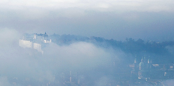 (C) GINDL, APA Salzburg im Nebel