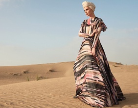 “Desert Dream” ensemble (evening gown, shawl, and turban), Spring/Summer 2018  Polyester chiffon, Courtesy of RAŞIT BAĞZIBAĞLI and MODANISA