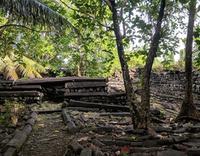 Ruinen auf einer Insel in Micronesia