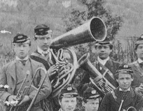 Doyle mit seinem Bombardon