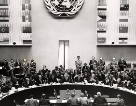 Generalversammlung der UNO am 10. Dezember 1948 anlässlich der Verabschiedung von Resolution 217, die "Allgemeine Erklärung der Menschenrechte" im Palais de Chaillot in Paris