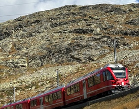 Bahnwandern in Graubünden