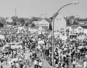 Friedensdemonstration in Bonn am 10.06.1982. Auftakt und Demonstration. 