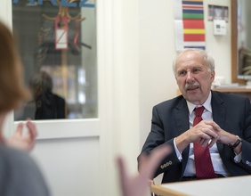 Ewald Nowotny im Gespräch mit Renata Schmidtkunz