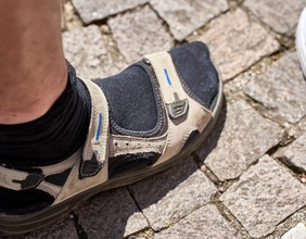 Socken mit Sandalen