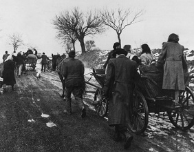 Ungarische Flüchtlinge auf der Flucht nach Österreich, November 1956
