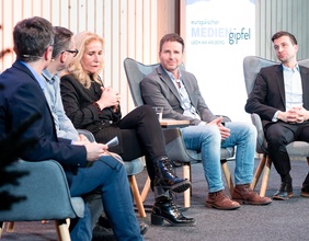 Diskussion beim Mediengipfel Lech: Markus Müller-Schinwald, Bernhard Odehnal, Susanne Glass, Tim Cupal und Ivo Munssen