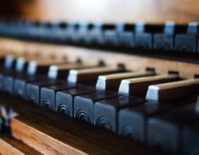 Tasten eines Cembalos