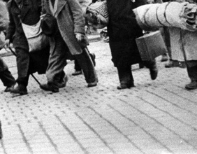 Menschen auf der Straße in Budapest, 1941