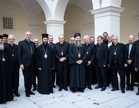 Eiin Gruppenfoto der katholischen und orthodoxen Bischofskonferenz in Wien