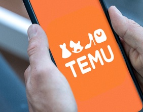 Temu-App auf einem Handydisplay