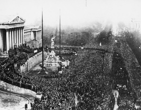 Gedenkjahr vor dem Parlament, 1918