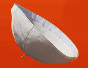 Fliegendes Scheitelkäppchen