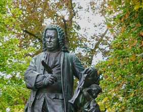 Johann-Sebastian-Bach-Statue