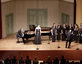 Sophie Rennert, Mezzosopran; Joseph Middleton, Klavier; Frauenchor "Vocalis"