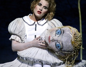"Alice im Wunderland" (Alice in Wonderland), BRD 2007, Regie: Ellen Fellmann, Komponist: David Henry Hwang und Unsuk Chin