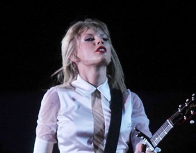 Taylor Swift, 2013