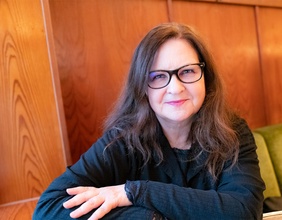 Bettina Balàka