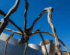 "Maman" von Louise Bourgeois vor den Guggenheim-Museum in Bilbao